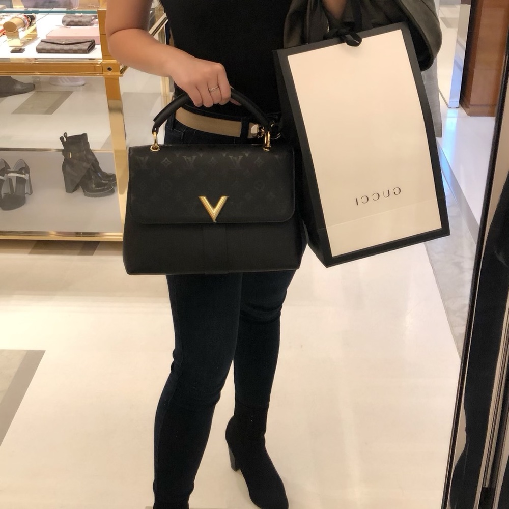 Like new Very One Handle LV bag - Picture 4 of 6